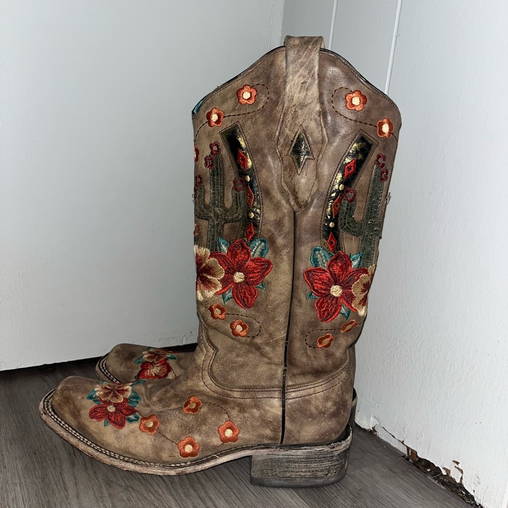 Corral Floral Boots